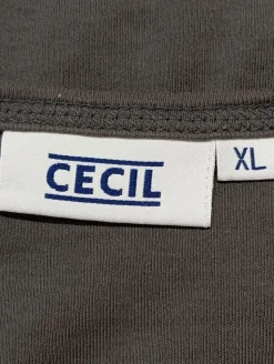 Basic-Shirt Größe 42