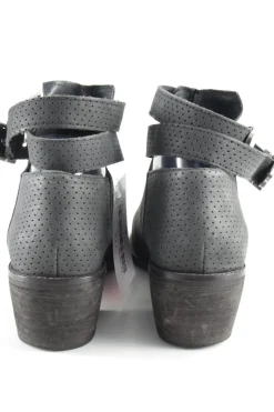 Cut-Out-Stiefeletten Größe 40