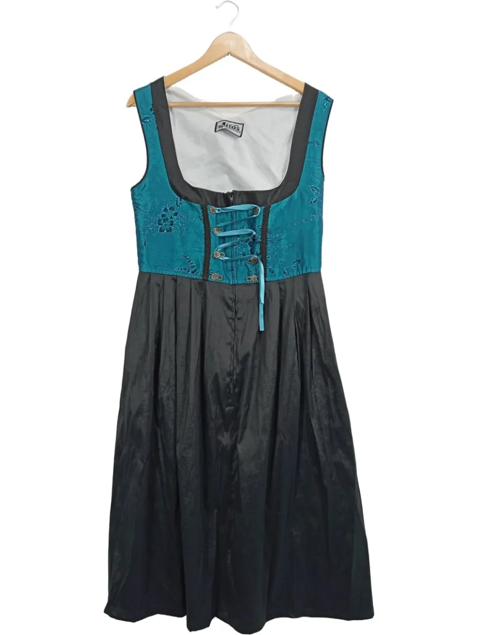 Dirndl Größe 40