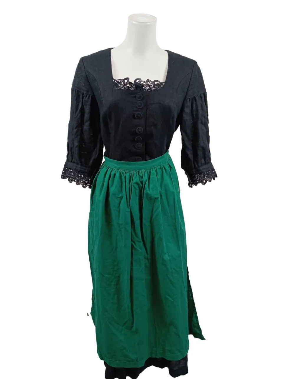 Dirndl Größe 42