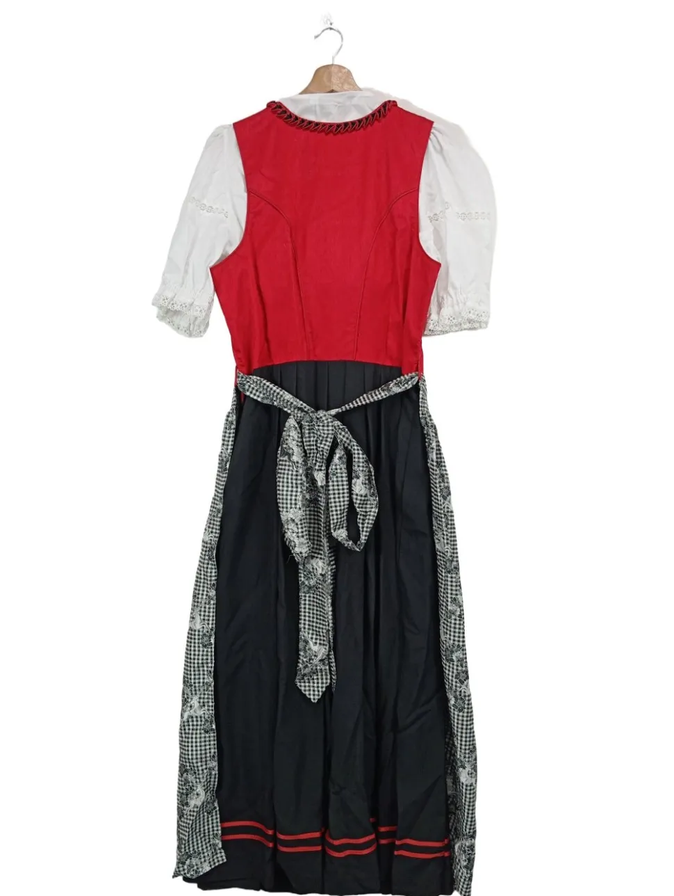 Dirndl Größe 46
