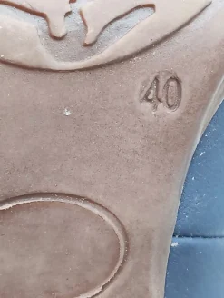 Hochfront-Pumps Größe 40