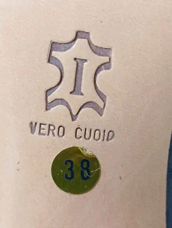 Hochfront-Pumps Größe 38