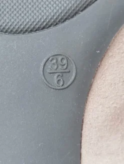 Klassische Pumps Größe 39