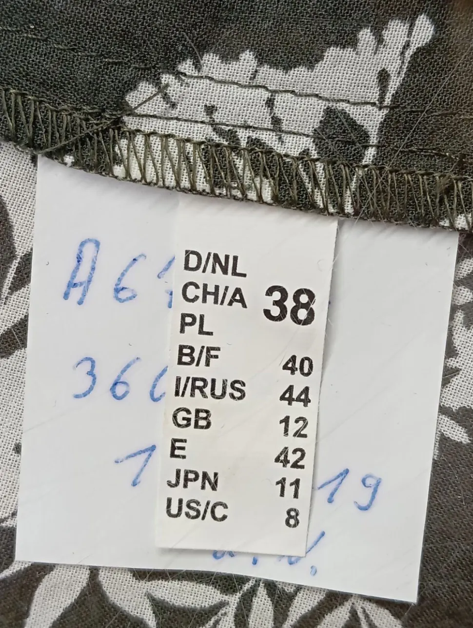 Kurzarm-Bluse Größe 38