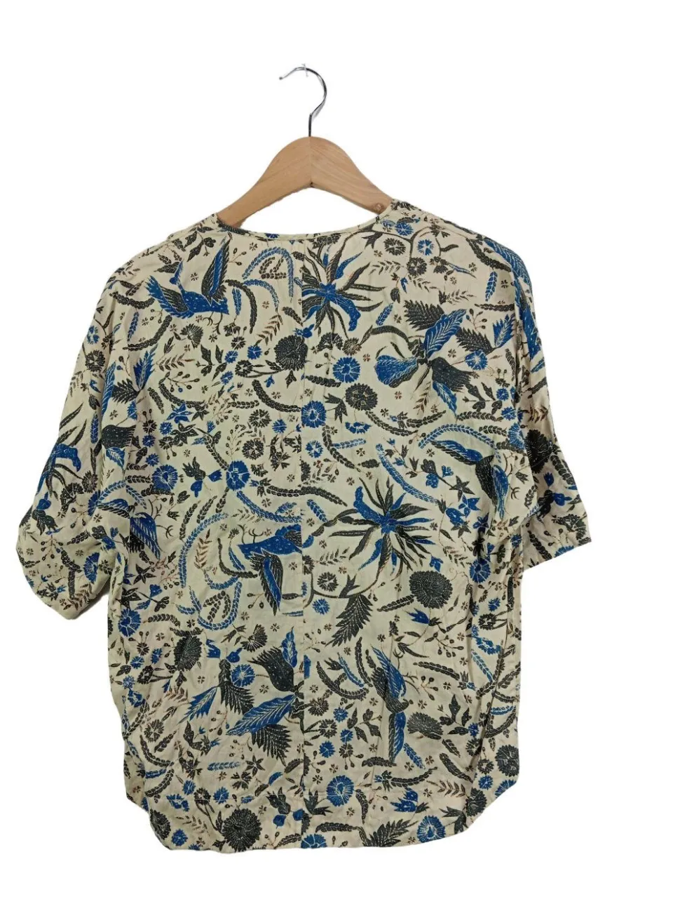 Kurzarm-Bluse Größe 42