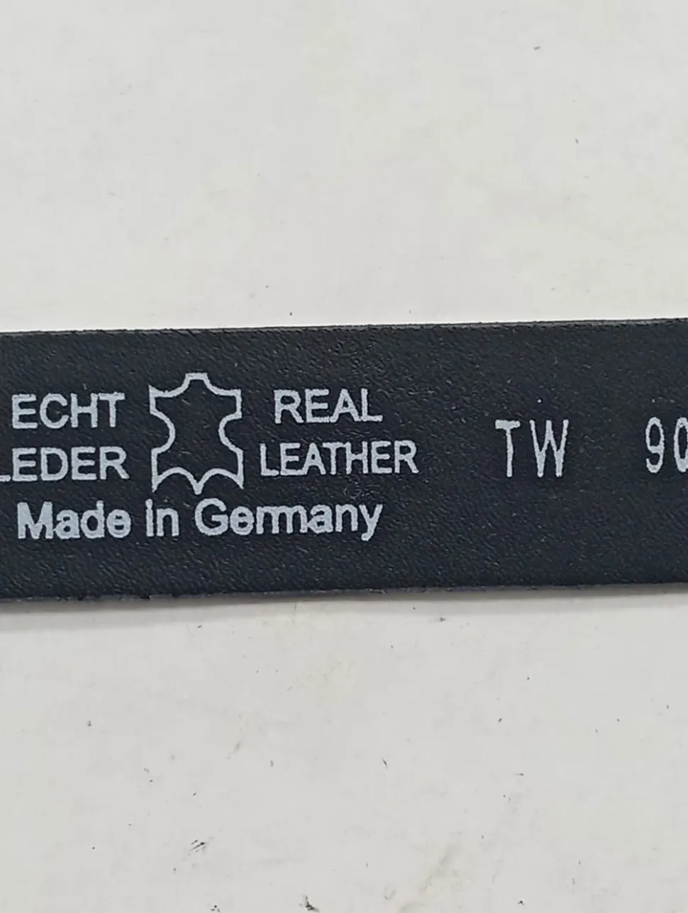 Ledergürtel Größe 90