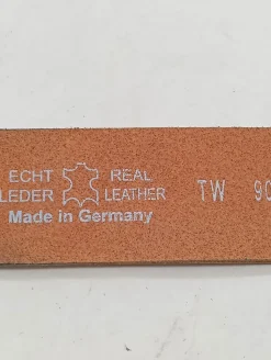 Ledergürtel Größe 90