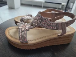 Plateau-Sandalen Größe 38