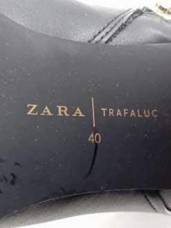 Reißverschluss-Stiefeletten Größe 40