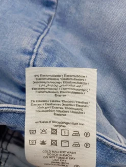 Röhrenjeans Größe 36
