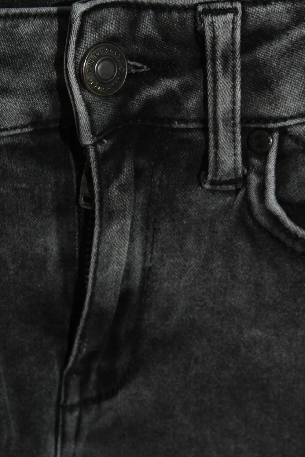 Röhrenjeans Größe 36