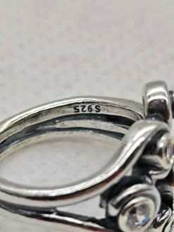 Ring mit Zierstein Größe 50