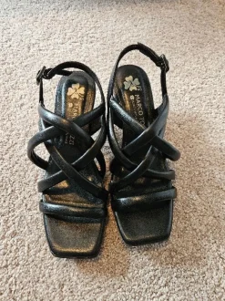 Sandaletten Größe 40