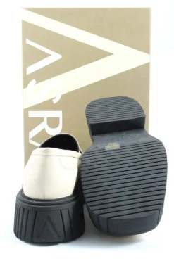 Schlüpfschuhe Größe 40