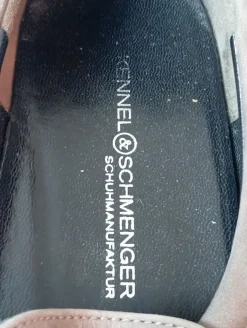 Schlüpfschuhe Größe 38