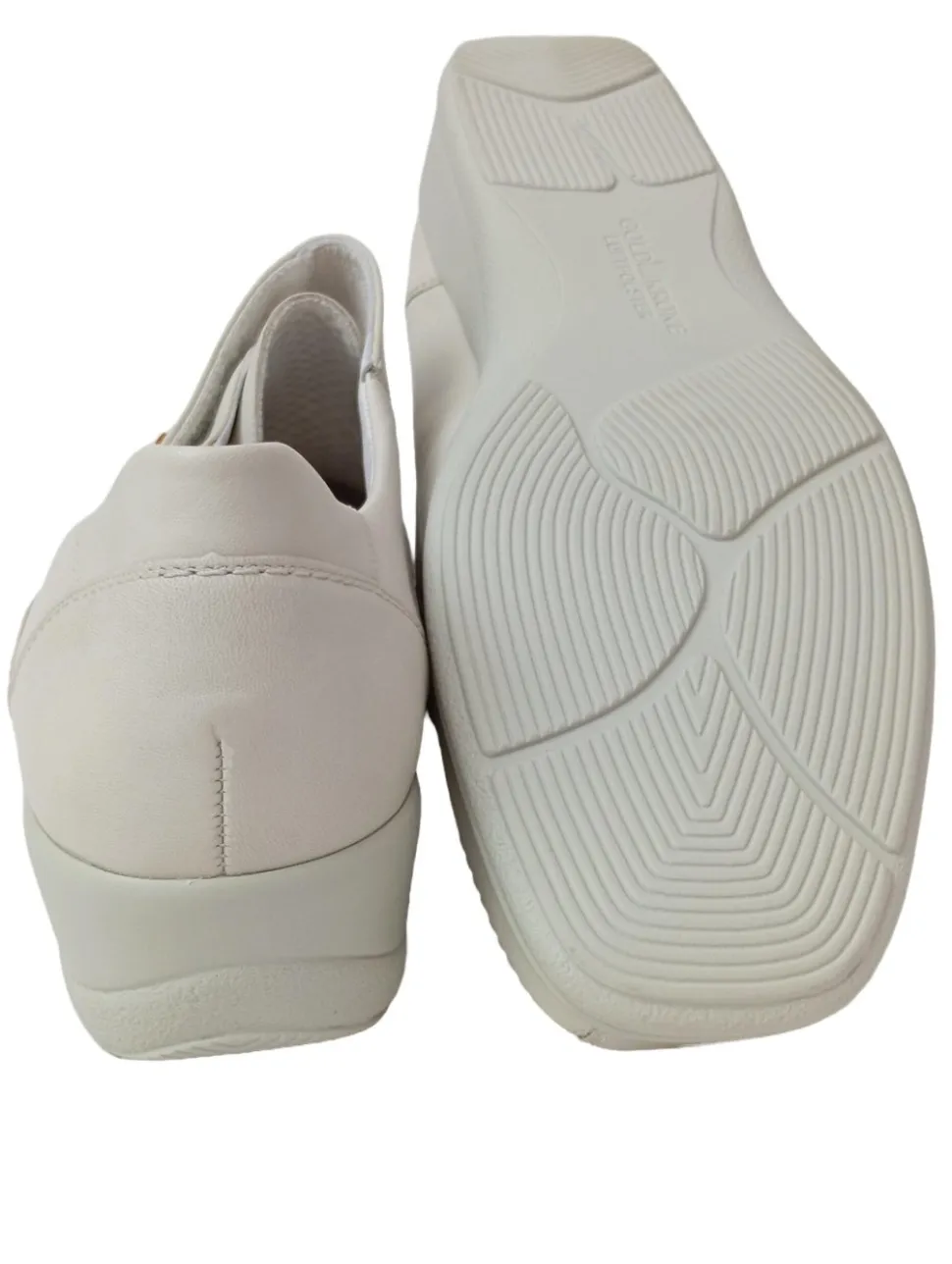 Schlüpfschuhe Größe 42