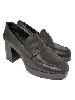 Schlüpfschuhe Größe 39