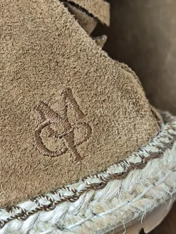 Schnürschuhe Größe 39