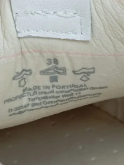 Schnürsneaker Größe 38