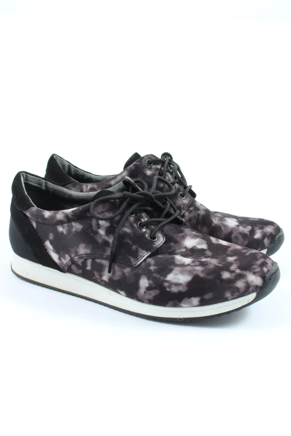 Schnürsneaker Größe 36