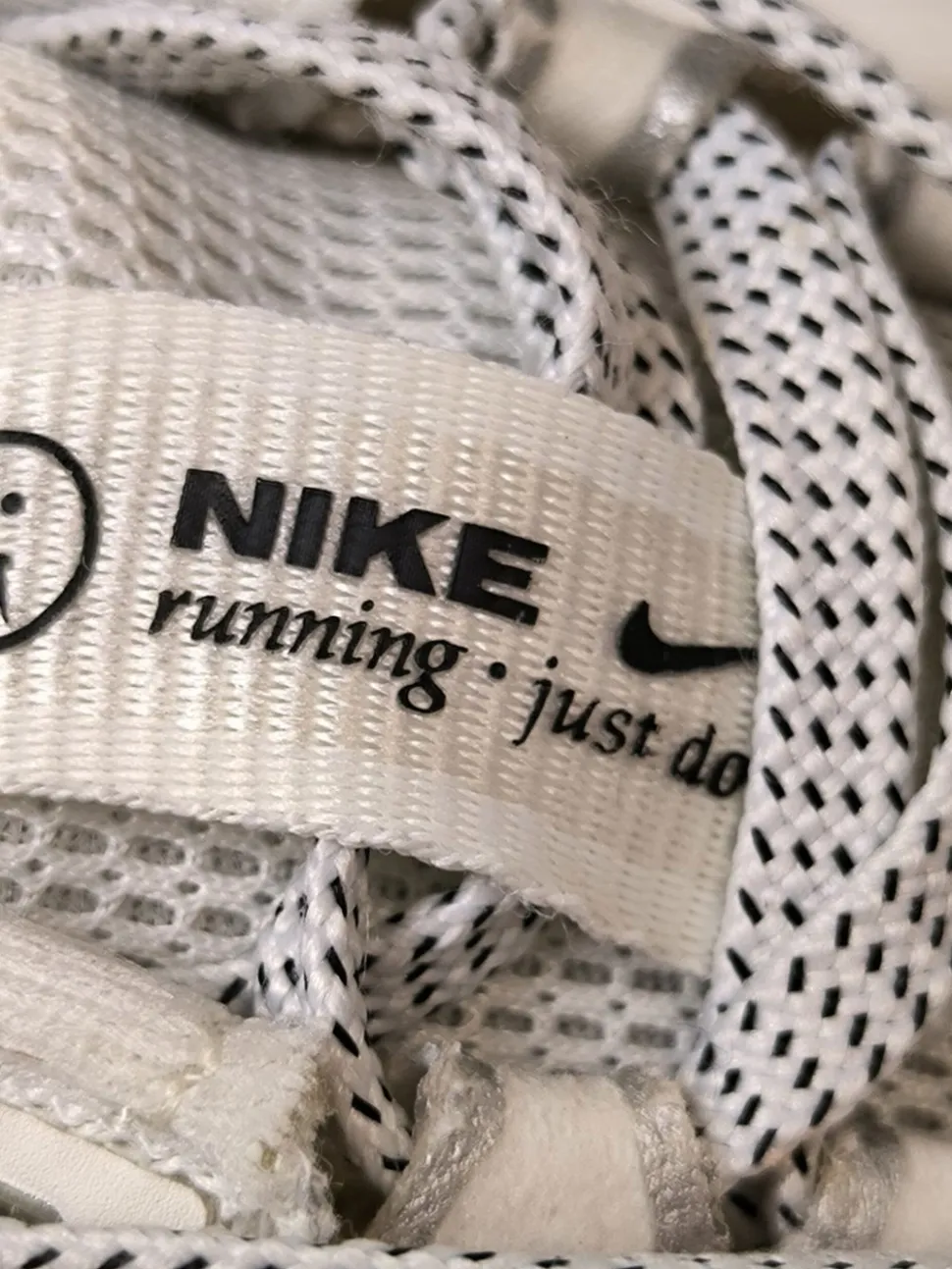 Schnürsneaker Größe 39