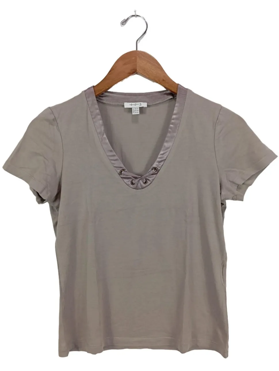V-Ausschnitt-Shirt Größe 36