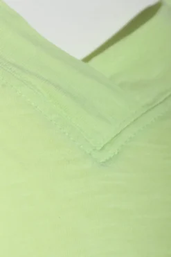 V-Ausschnitt-Shirt Größe 34